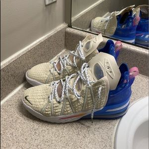 Nike LeBron 18 “ Los Angeles by Day “ ( never Been used )